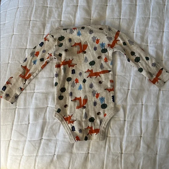 8 piece 6-9mo. Cozy Baby Boy Clothes (029) - Picture 9 of 16